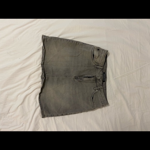 Grey Calvin Klein denim skirt - Picture 1 of 3